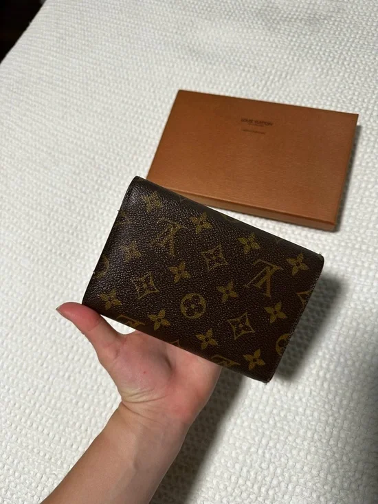 Louis Vuitton Porte-Tresor Monogram Canvas Wallet - Picture 16 of 16